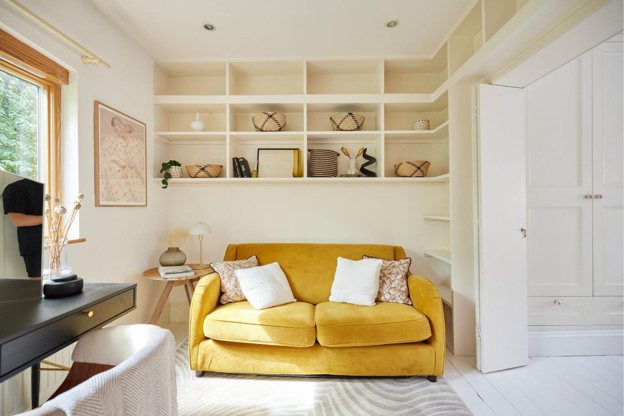 The Hampstead Wonder - Spacious 4bdr House With Balcony Appartamento